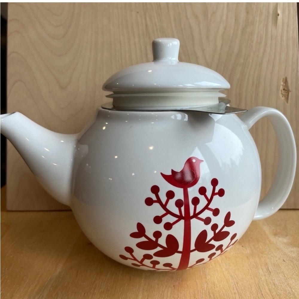 David’s Tea 18 oz teapot white with red bird on tree and strainer